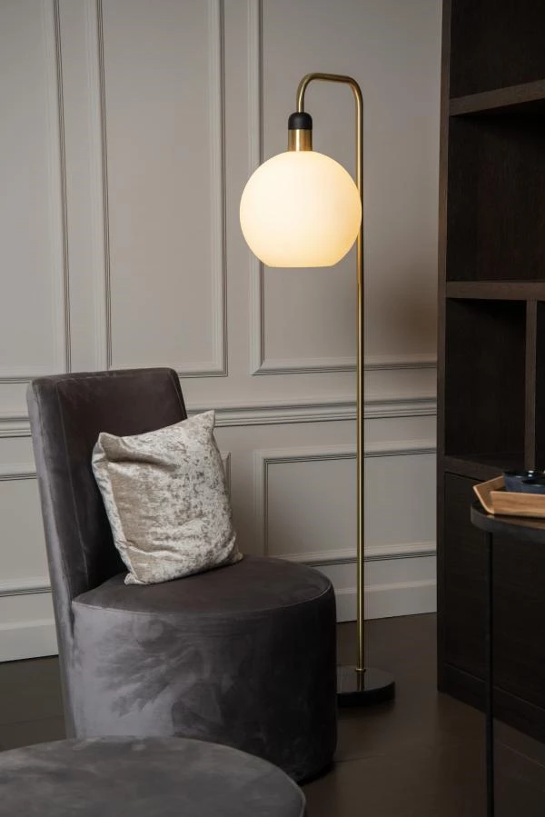 Lucide JULIUS - Floor lamp - 1xE27 - Opal - atmosphere 1